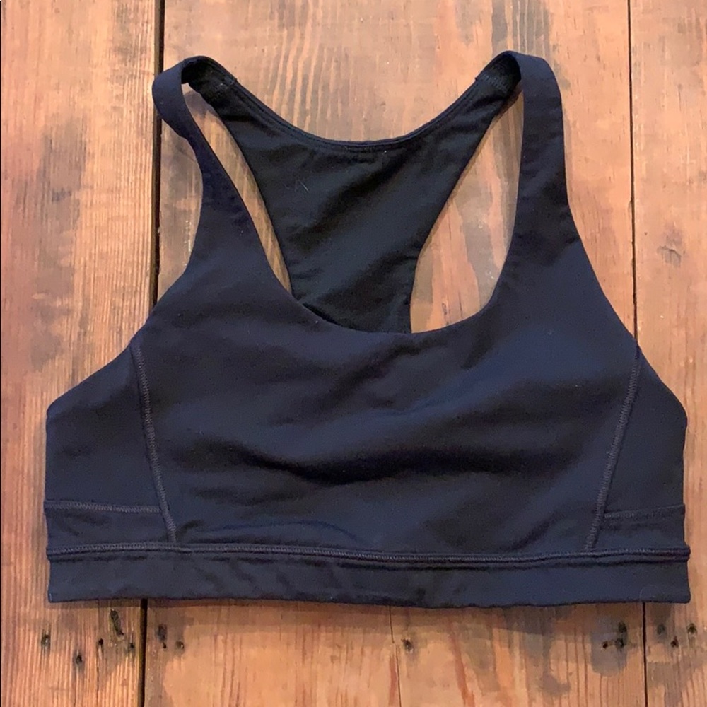 Lululemon sports bra size 4